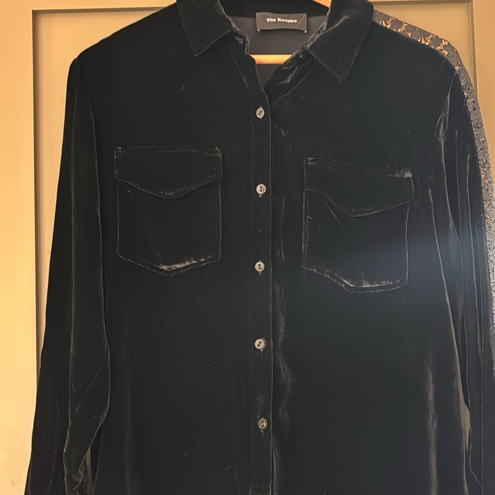 Women’s Black velvet embroidered shirt - Picture 2 of 8